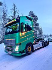 Volvo FH650 8x4*4 VAK koukkulaitteella kamion rol kiper