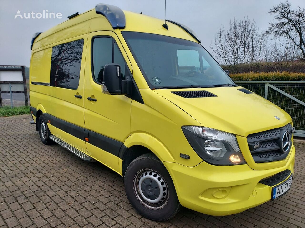 Mercedes-Benz Sprinter 316 ambulance vozilo hitne pomoći