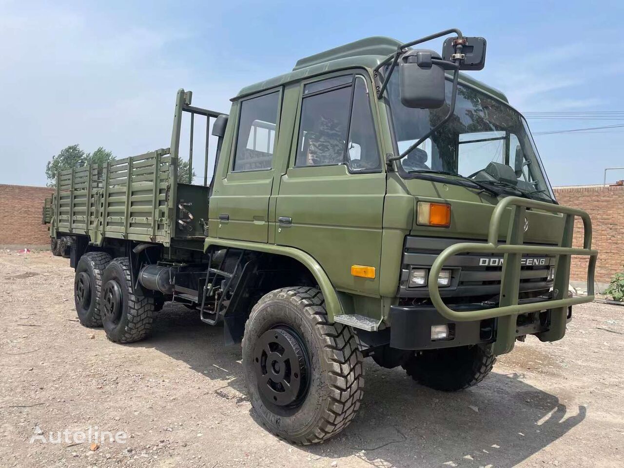 Dongfeng 6WD Army Troop Truck  vojni kamion